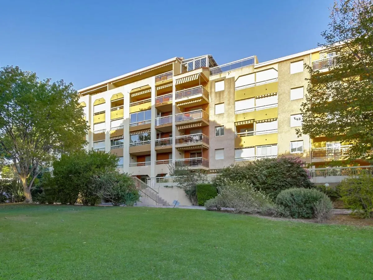 Apartment Les Regates-1 By Interhome location